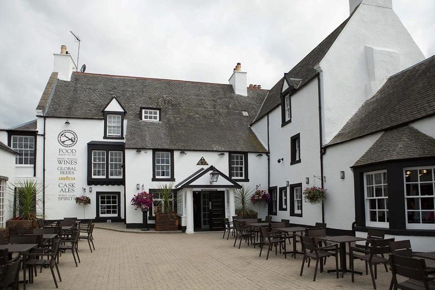 ホテル The Cross Keys ピーブルス エクステリア 写真